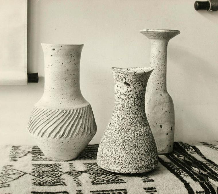 Pots-by-Lucie-Rie-at-the-Berkeley-Galleries-taken-by-Jane-Gate-1962