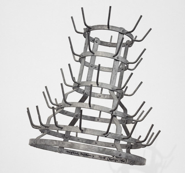 duchamp-bottle-rack